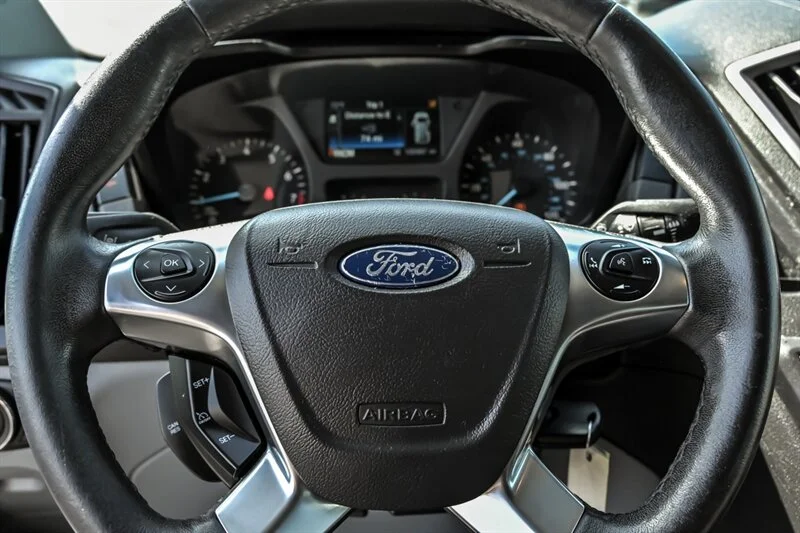 Used 2016 Oxford White Ford 150 XLT image 14