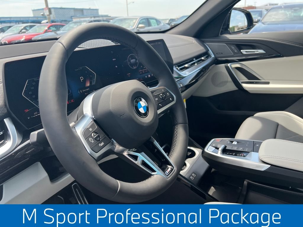 Used 2026 Blue BMW xDrive28i image 4