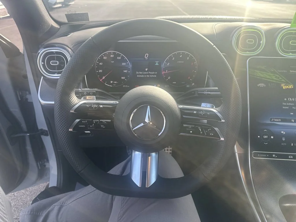 Used 2026  Mercedes-Benz GLC 300 image 21