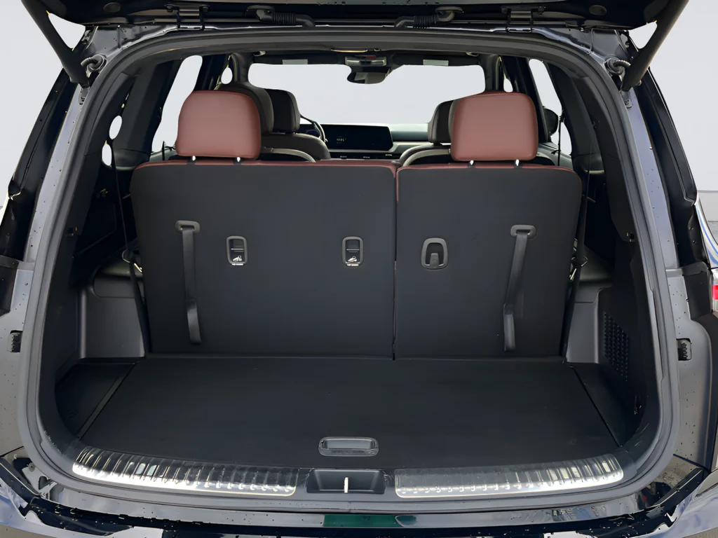 Used 2024 Black Kia SX-Prestige image 38