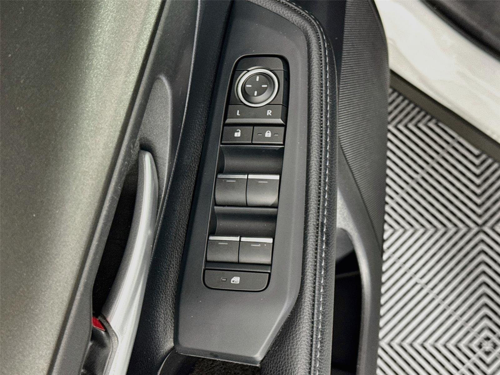 Used 2024 Pearl Toyota XLE image 18