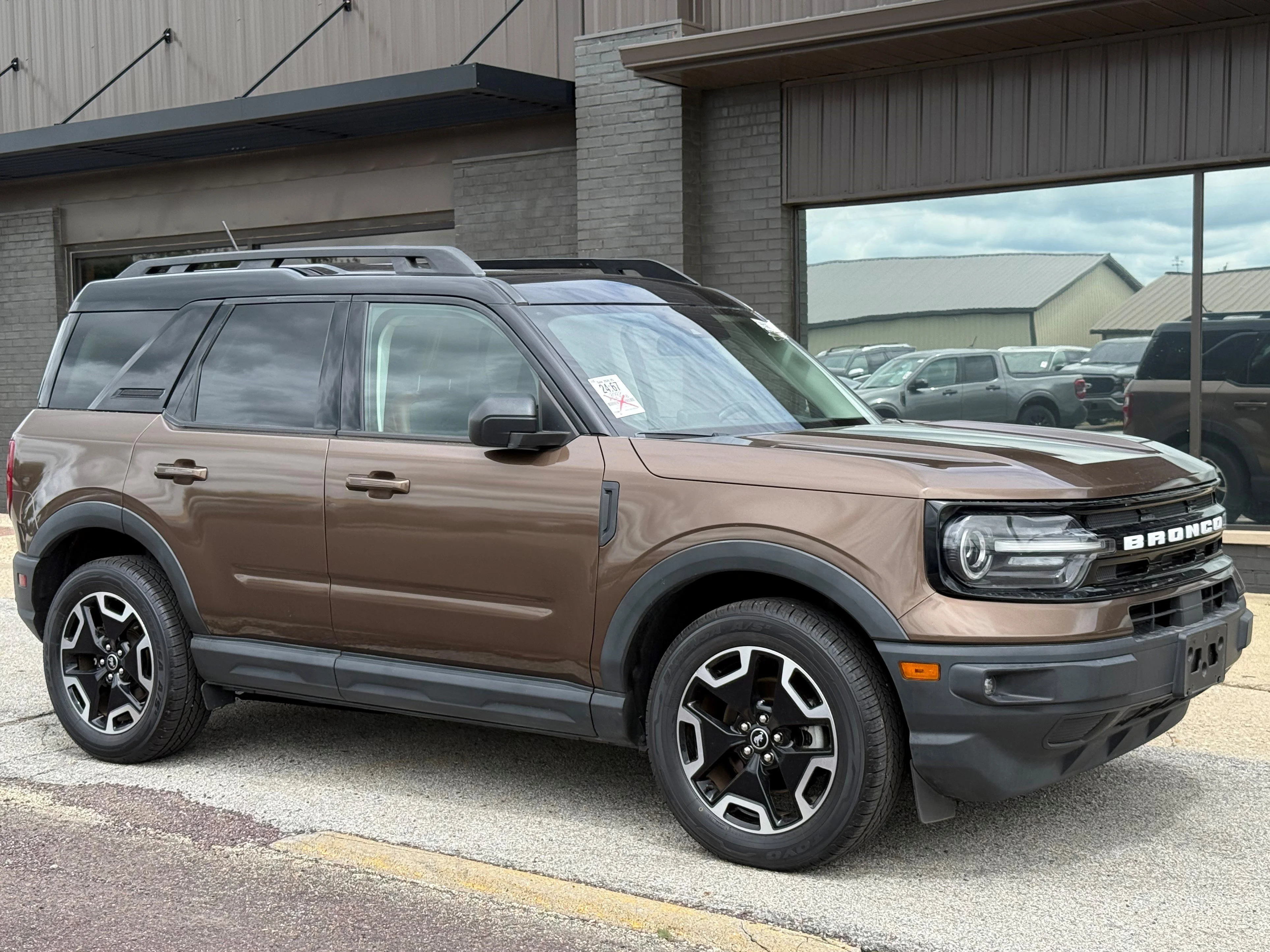 Used 2022 Smoke Metallic Ford Outer Banks image 3