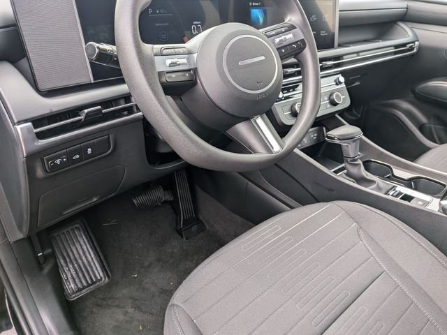 Used 2026 Black Hyundai SE image 10