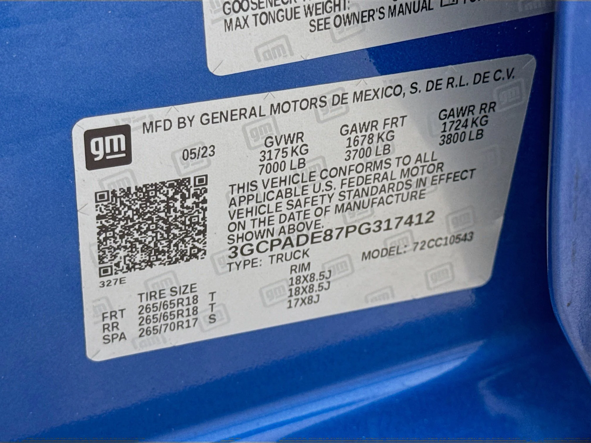 Used 2023 Glacier Blue Metallic Chevrolet RST image 34
