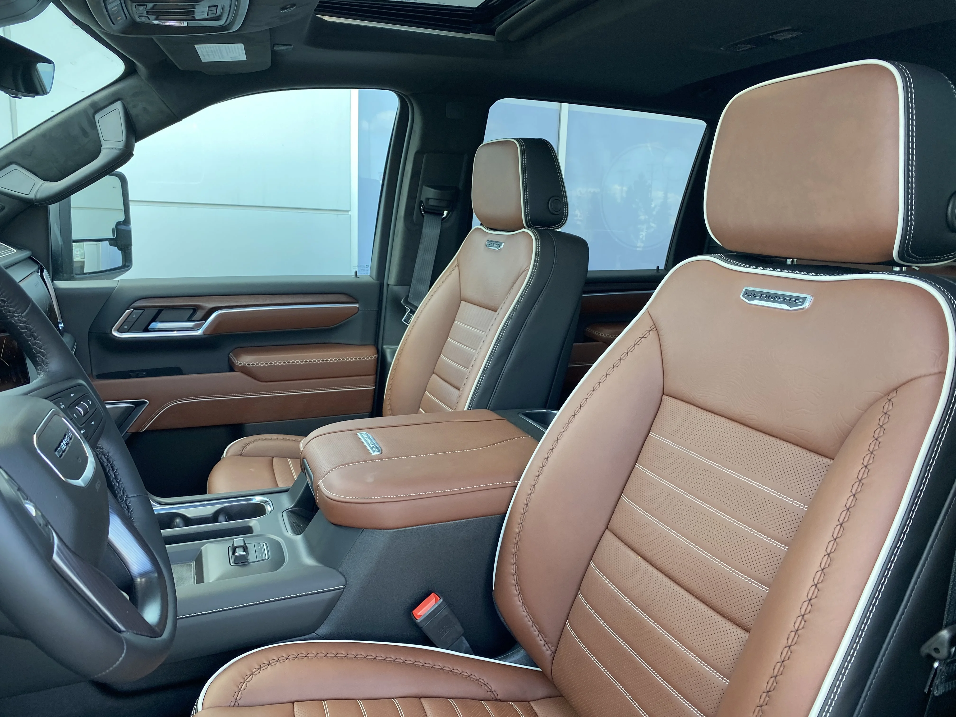 New 2026 ONYX BLACK GMC Denali Ultimate image 13