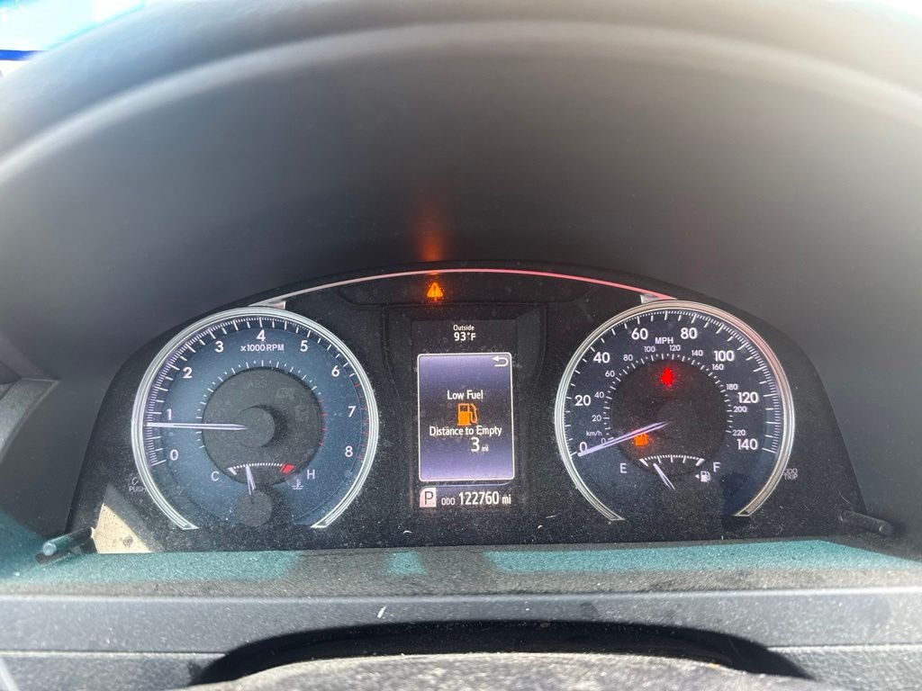 Used 2016  Toyota XLE image 7