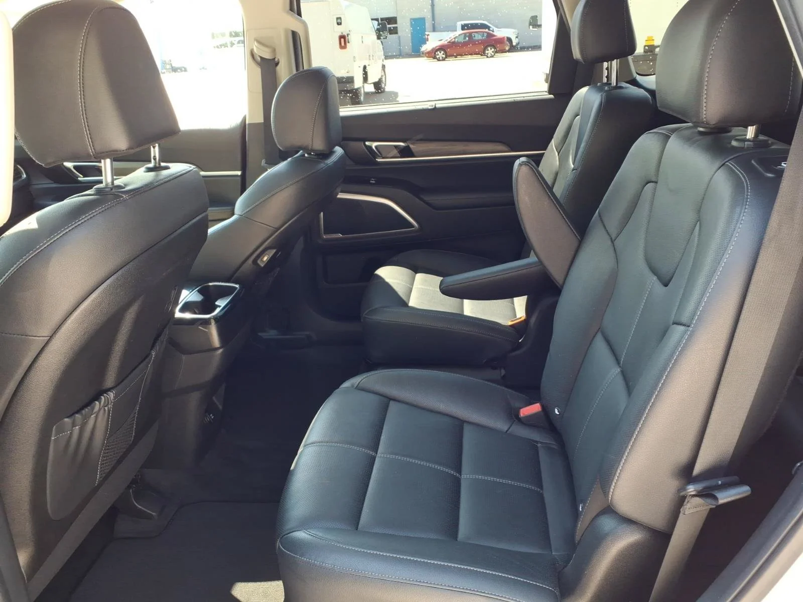 Used 2021 Glacial White Pearl Kia EX image 29