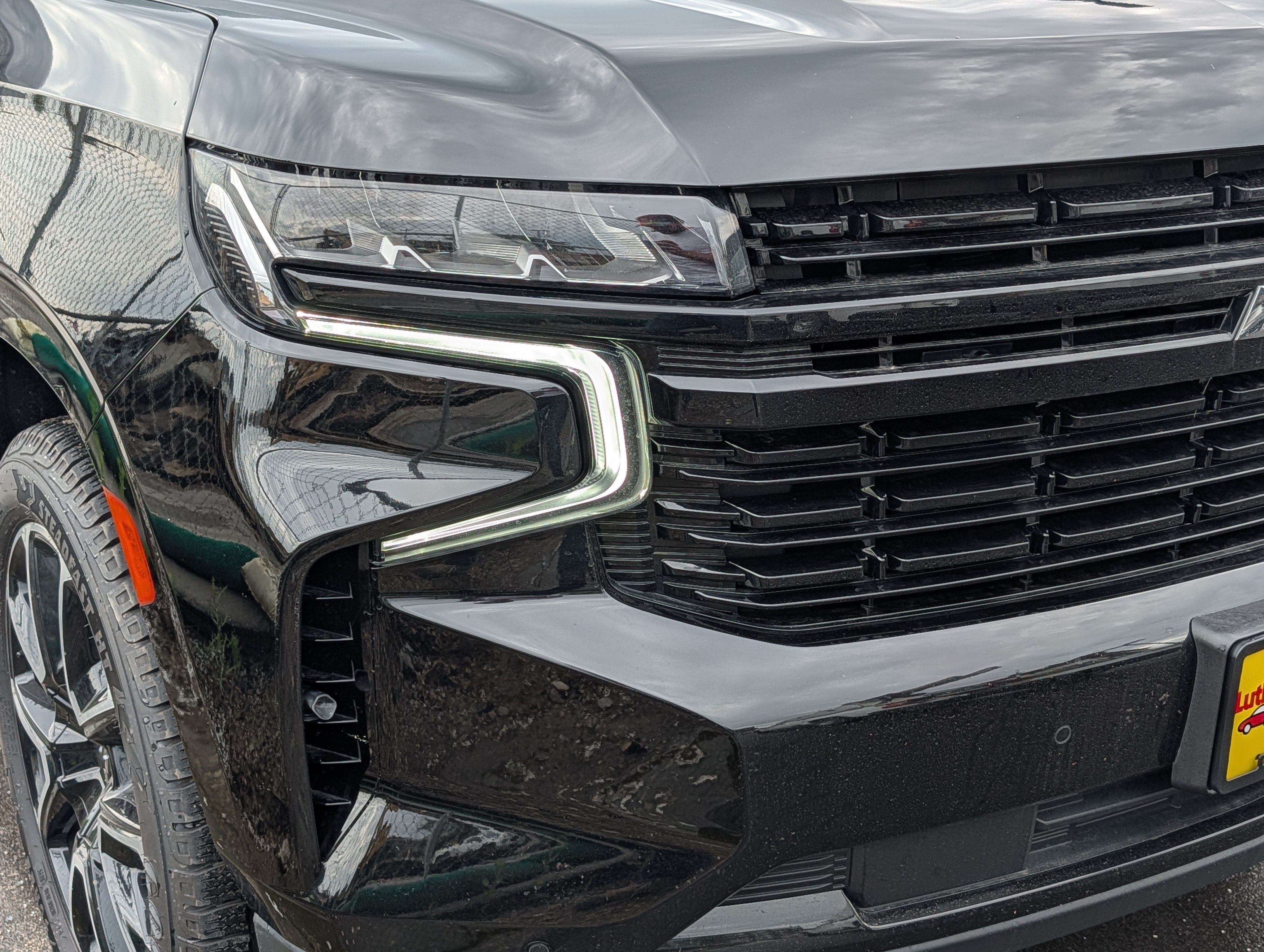 2023 Chevrolet Suburban RST - Photo 16
