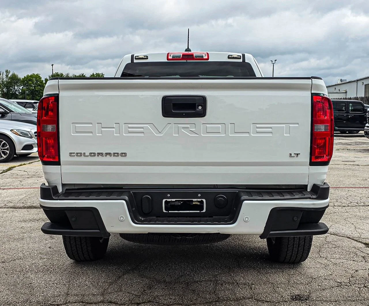 Used 2022 Summit White Chevrolet LT image 5