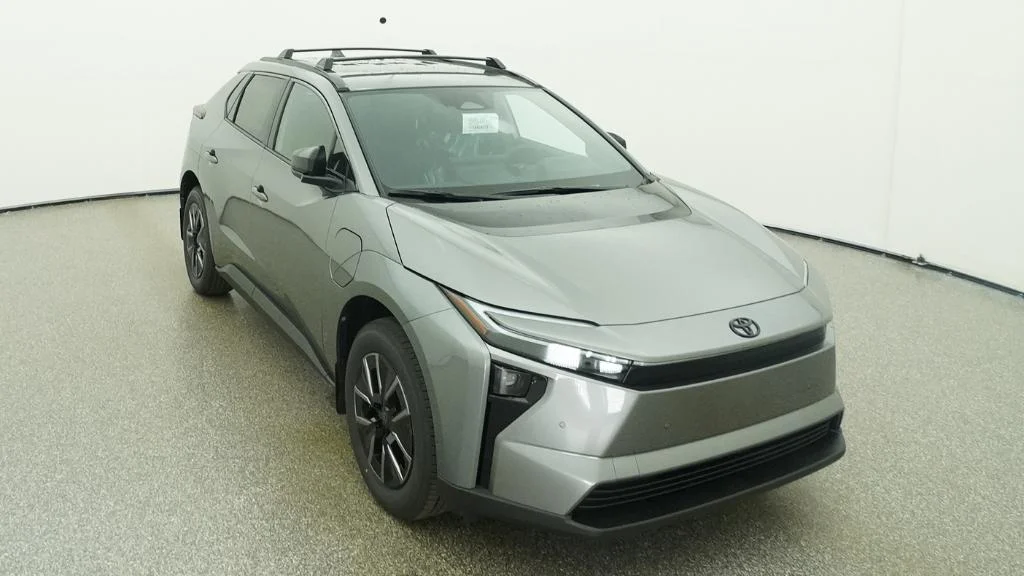 New 2026 Heavy Metal Toyota XLE image 36