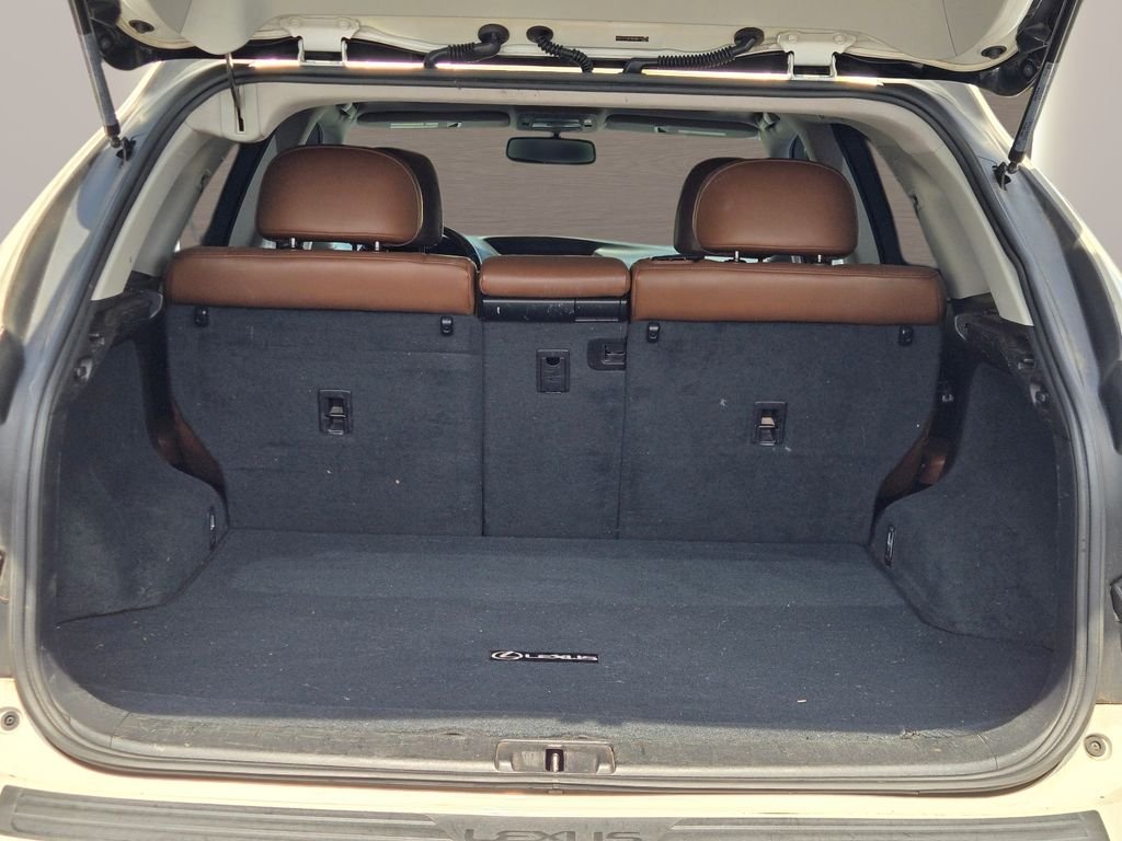Used 2013 White Lexus 350 image 12