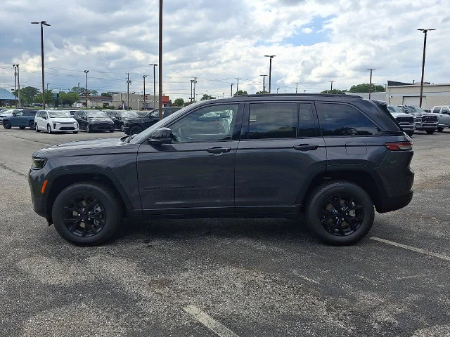 New 2026 Gray Jeep Altitude image 5