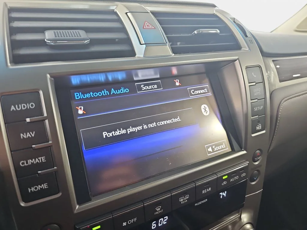 Used 2017 Black Lexus 460 image 21