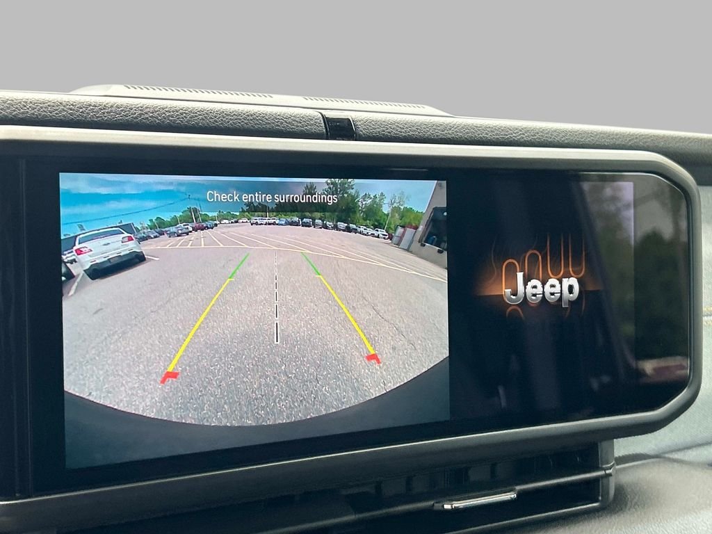 Used 2025 Black Jeep Sport S image 26