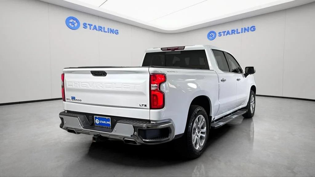 Used 2024 Summit White Chevrolet LTZ image 9