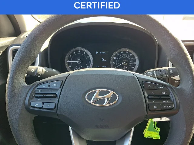 Used 2022 Blue Hyundai SE image 18