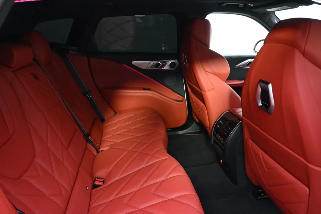 2023 BMW XM Base - Photo 18