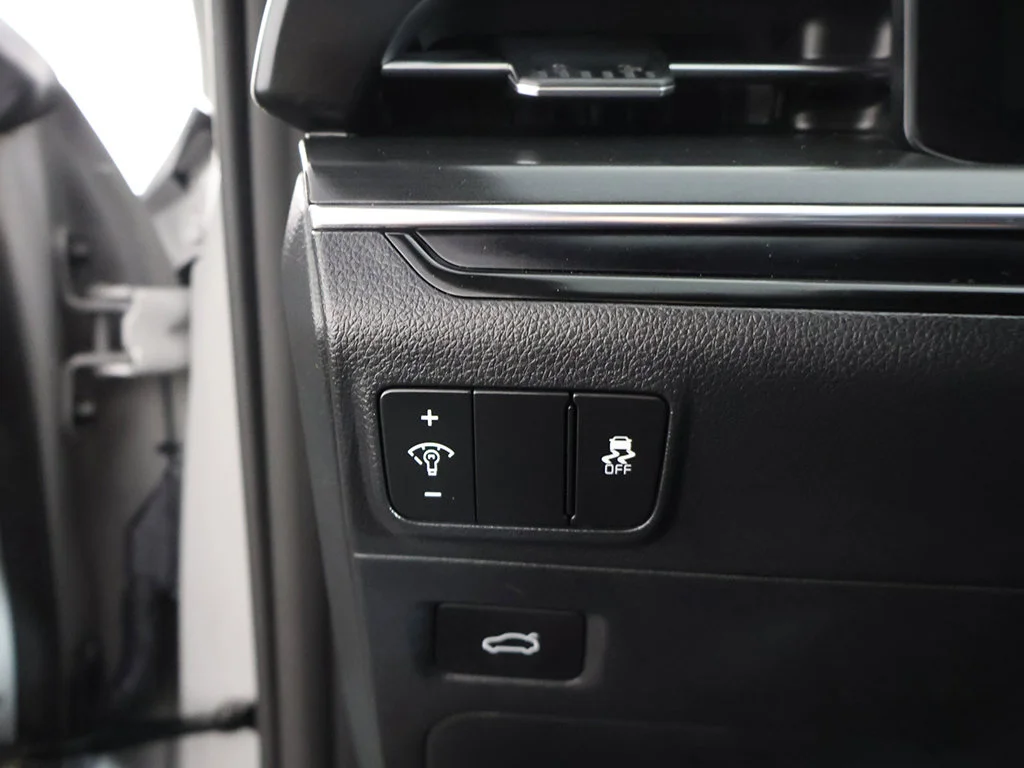 Used 2025 Gray Kia GT-Line image 40