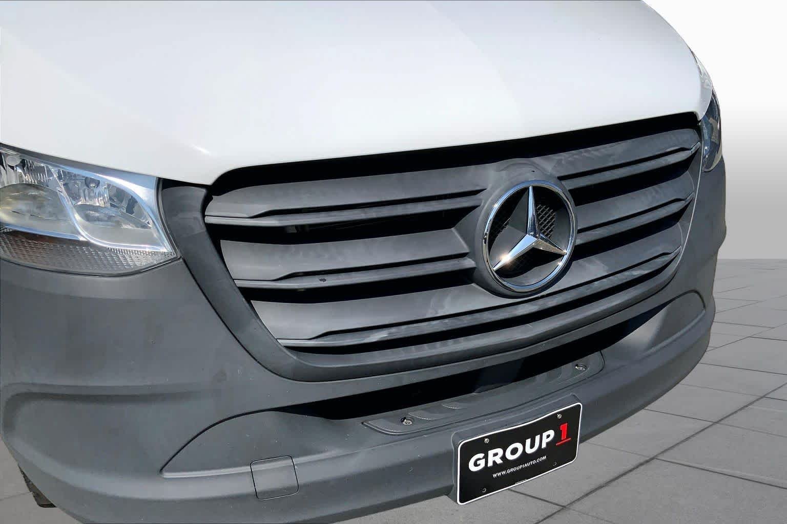 Used 2022 Arctic White Mercedes-Benz  image 31