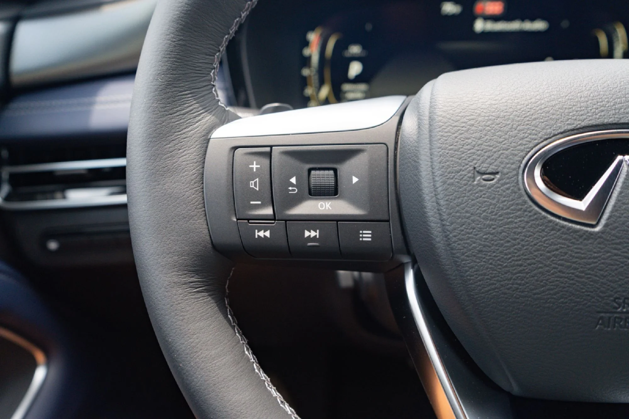 New 2027 MINERAL BLACK INFINITI Sport AWD image 12
