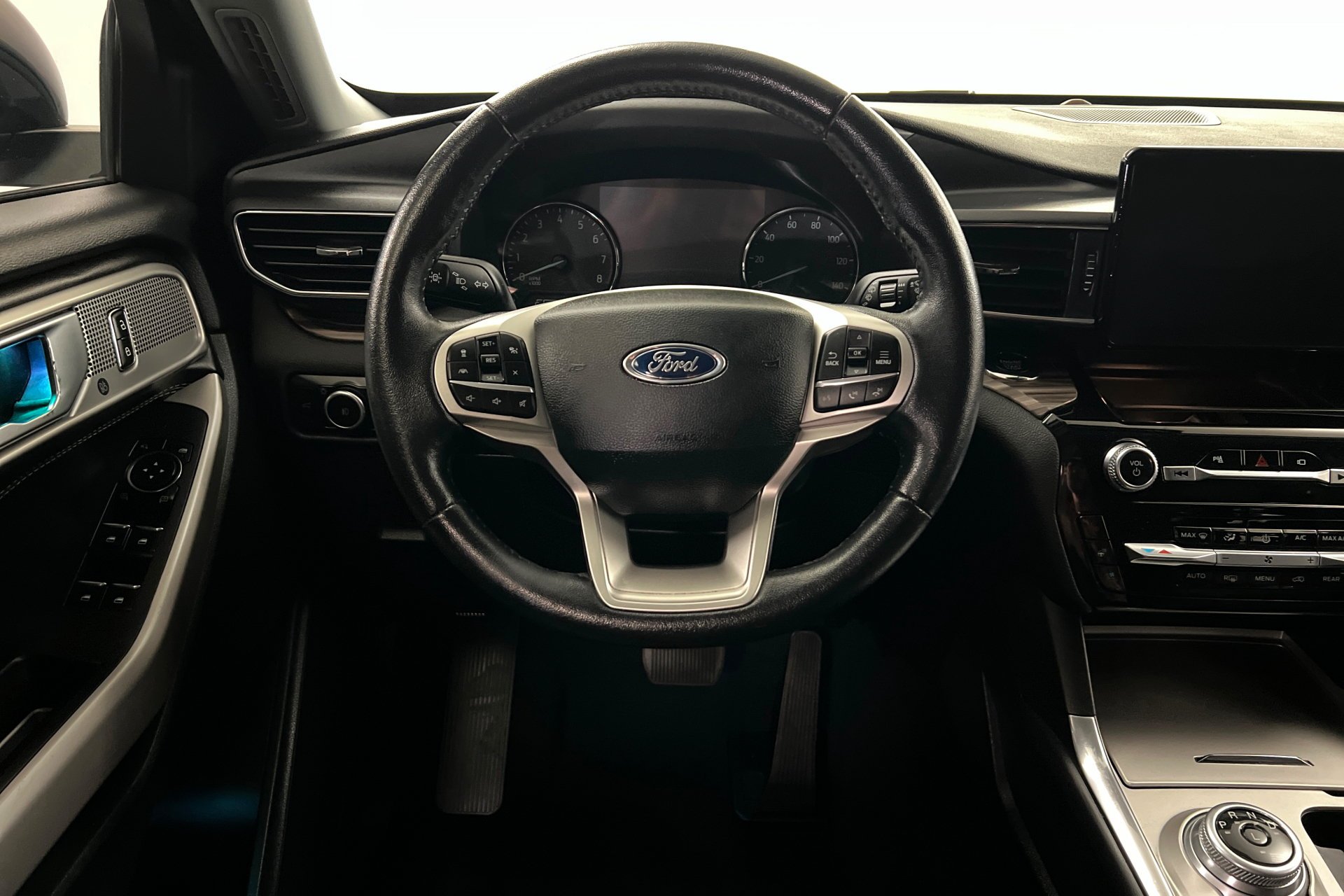 2023 Ford Explorer Limited - Photo 13