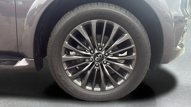 Used 2024 Anthracite Gray INFINITI Sensory image 12