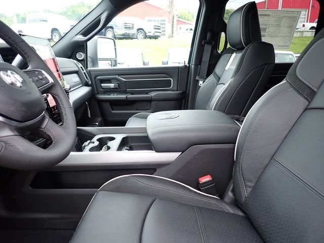 New 2026 Bright White Clear-Coat Exterior Paint RAM Laramie image 11