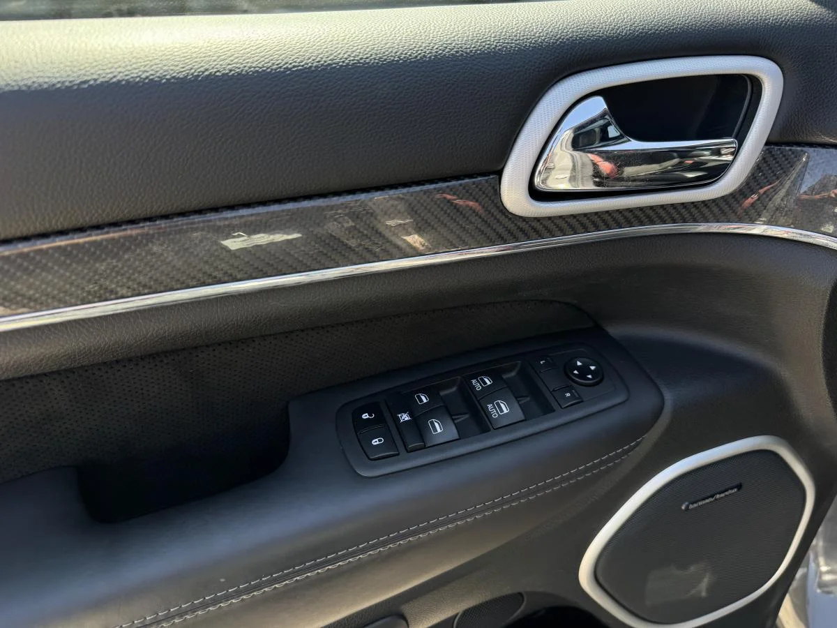 Used 2019 Grey Jeep SRT image 15