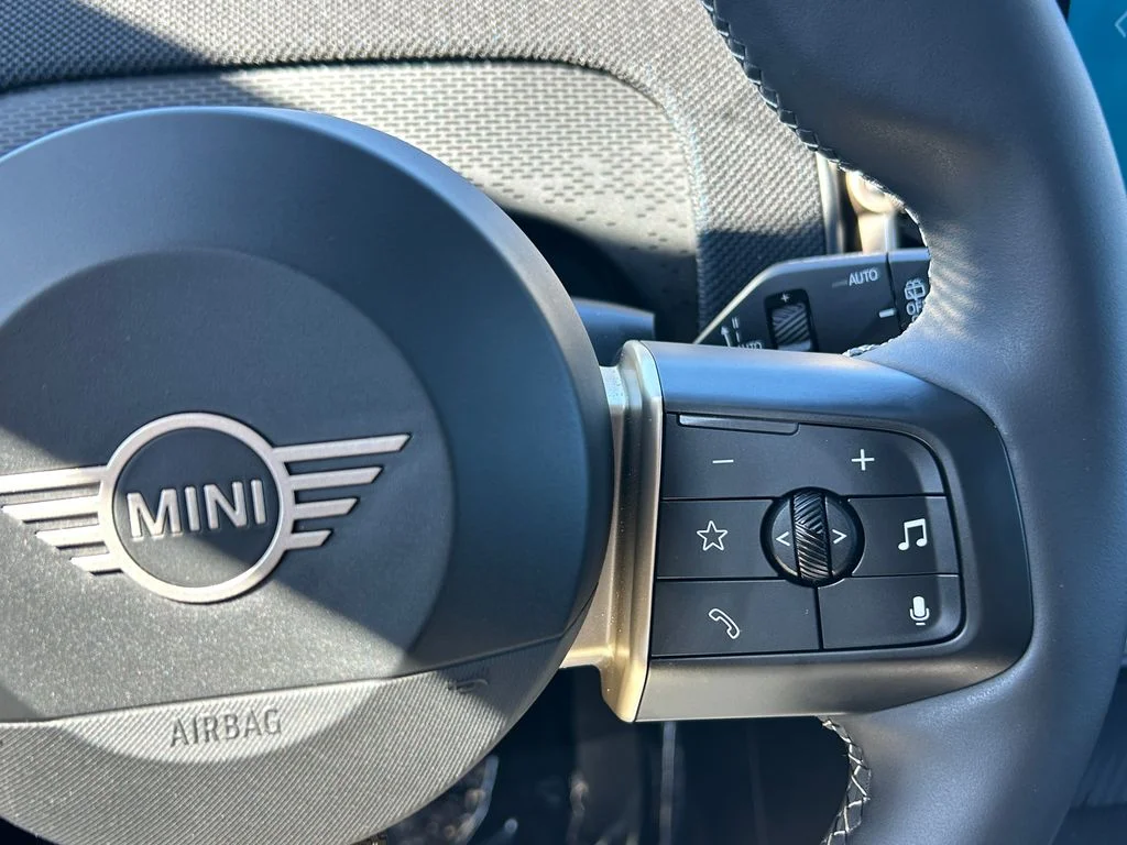Used 2025 Midnight Black II Metallic MINI Iconic image 20