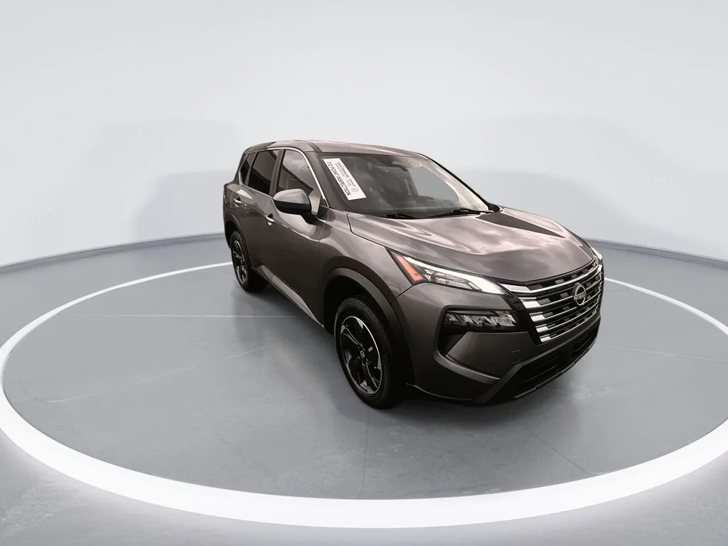 Used 2024 Gray Nissan SV image 2