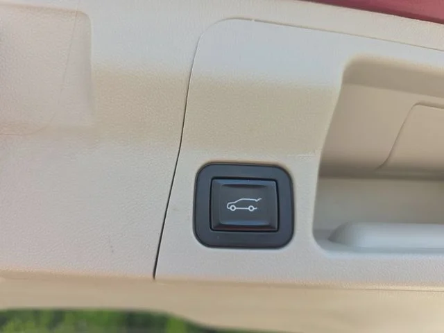 Used 2018 Red GMC Denali image 15
