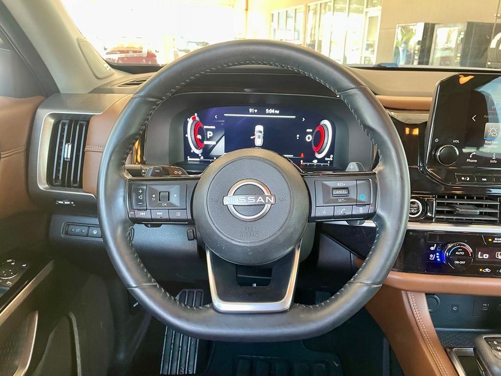 Used 2024 Gray Nissan Platinum image 15