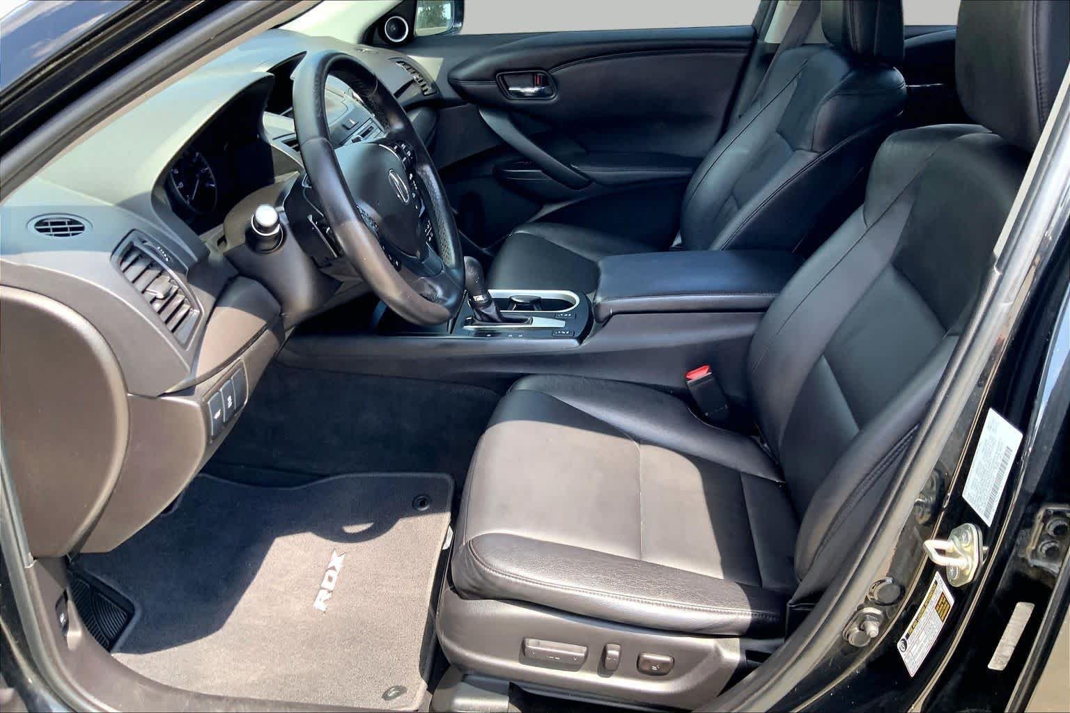 Used 2018 Crystal Black Pearl Acura  image 8