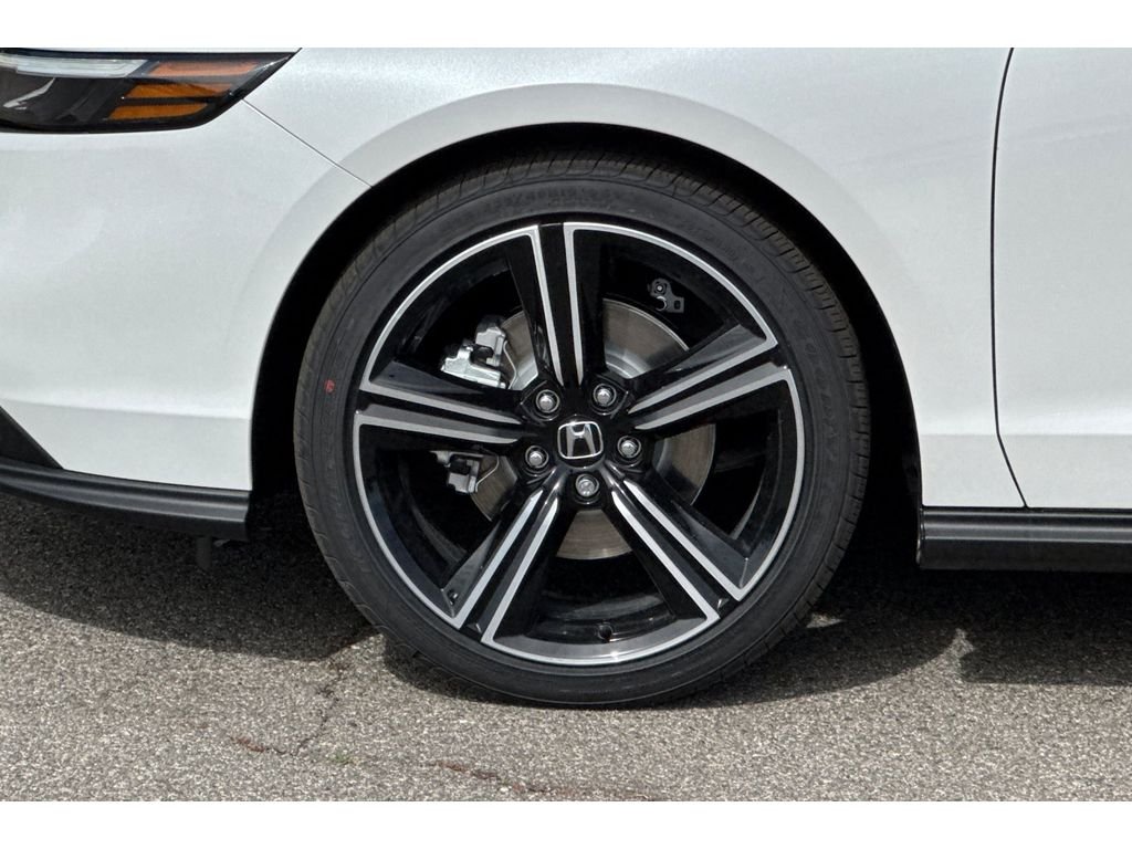 New 2026 Platinum White Pearl Honda Sport image 31