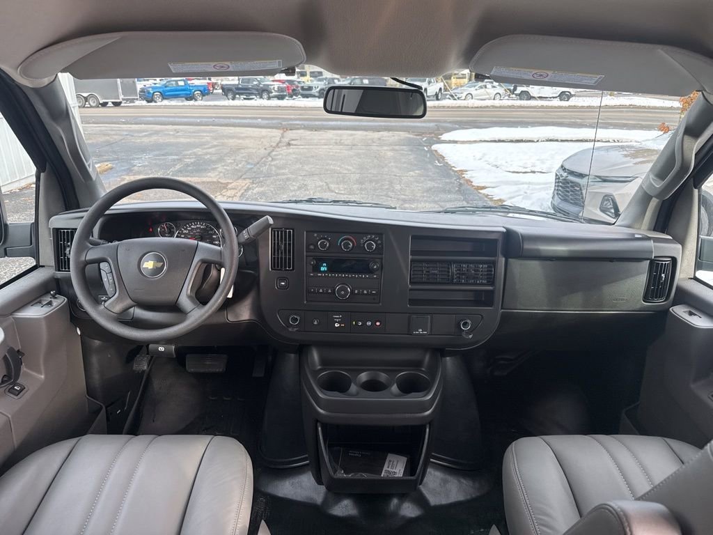 2025 Chevrolet Express Cargo Work Van - Photo 26