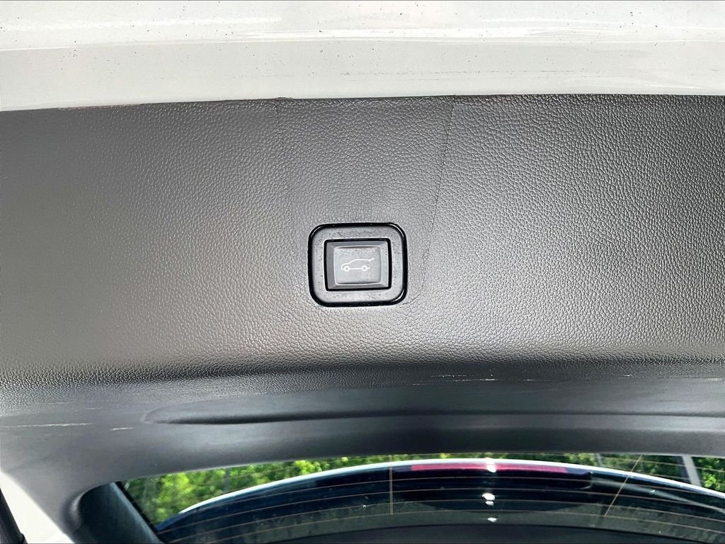Used 2023 White Chevrolet RS image 26