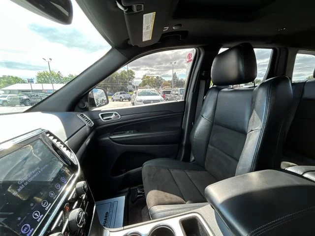 Used 2019 White Jeep Altitude 4x4 image 46