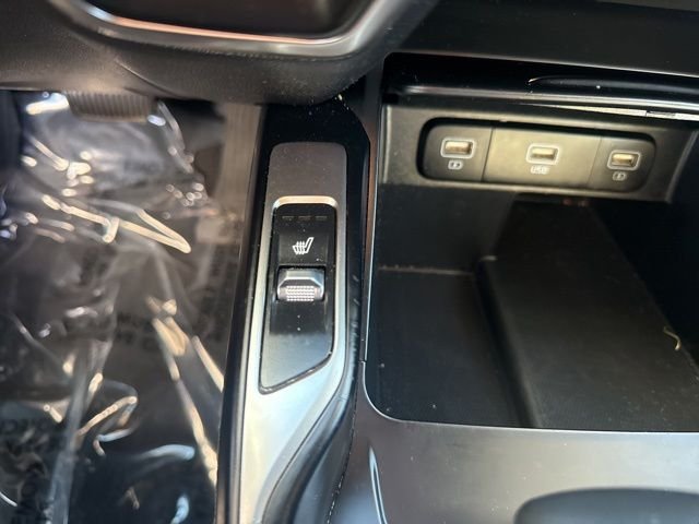 Used 2021 Everlasting Silver Kia S image 14