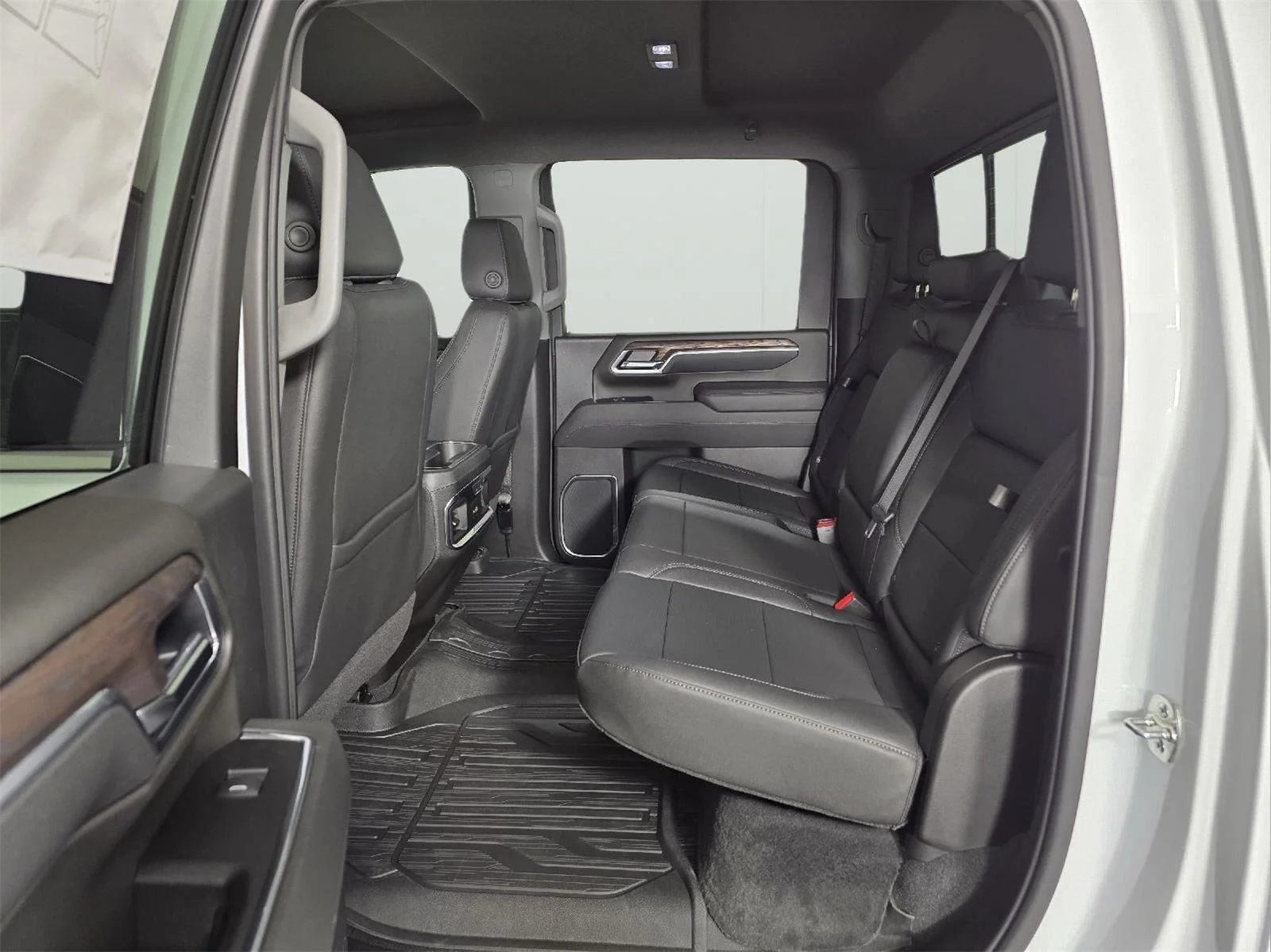 2026 GMC Sierra 2500HD SLT - Photo 15