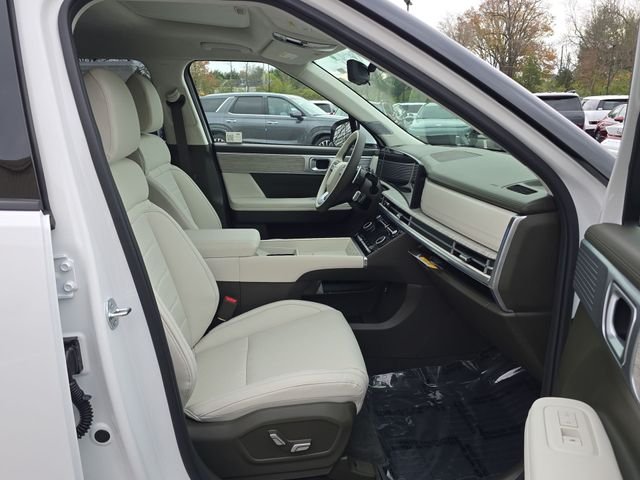 Used 2025 White Hyundai Calligraphy image 25