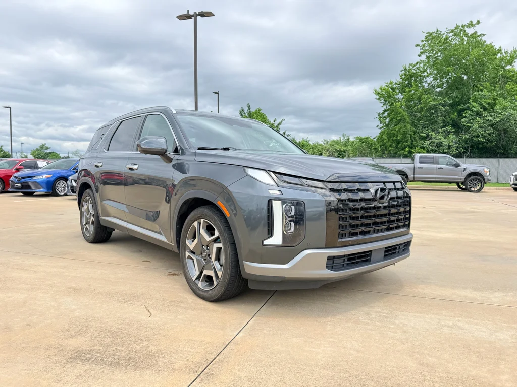 Used 2023 Steel Graphite Hyundai Limited image 3