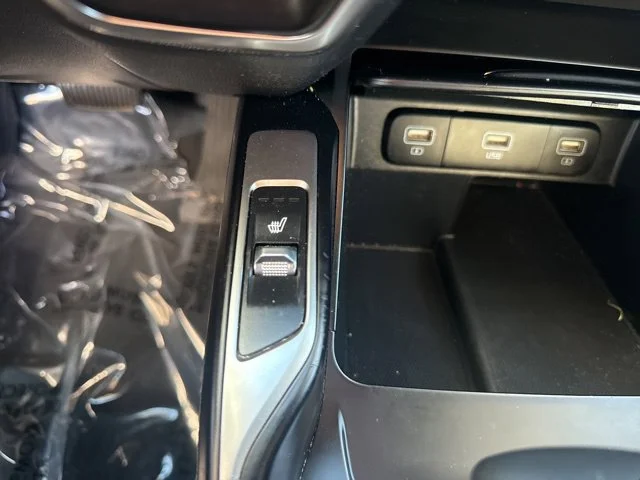 Used 2021 Silver Kia S image 14