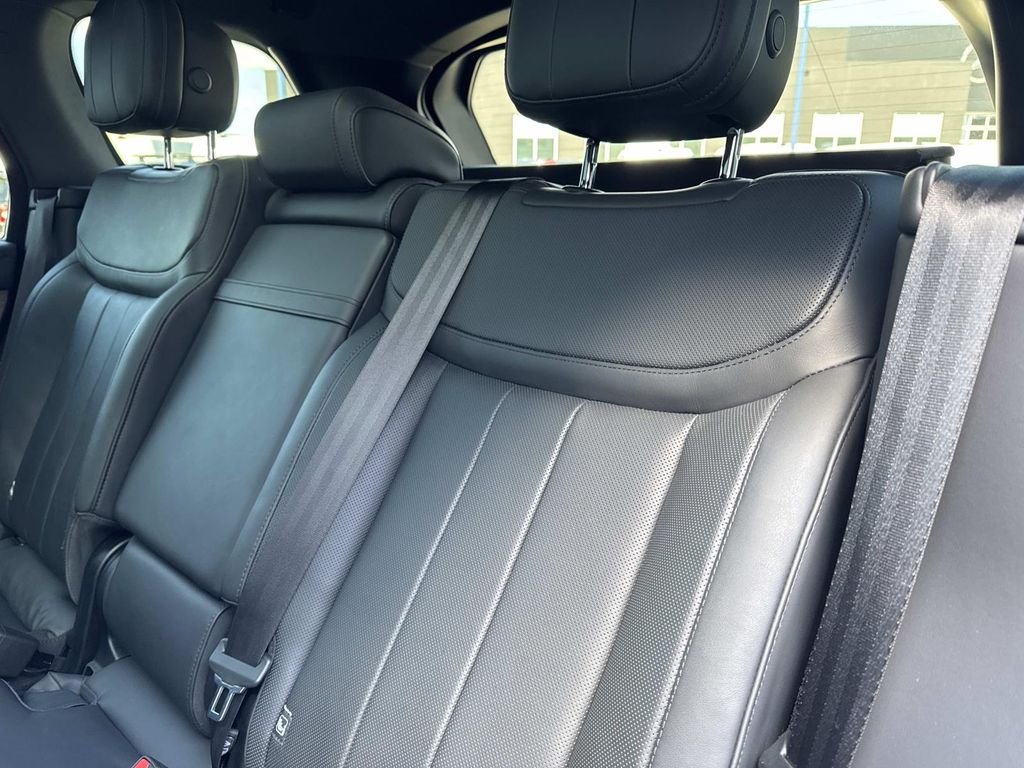 2023 Land Rover Range Rover SE - Photo 15