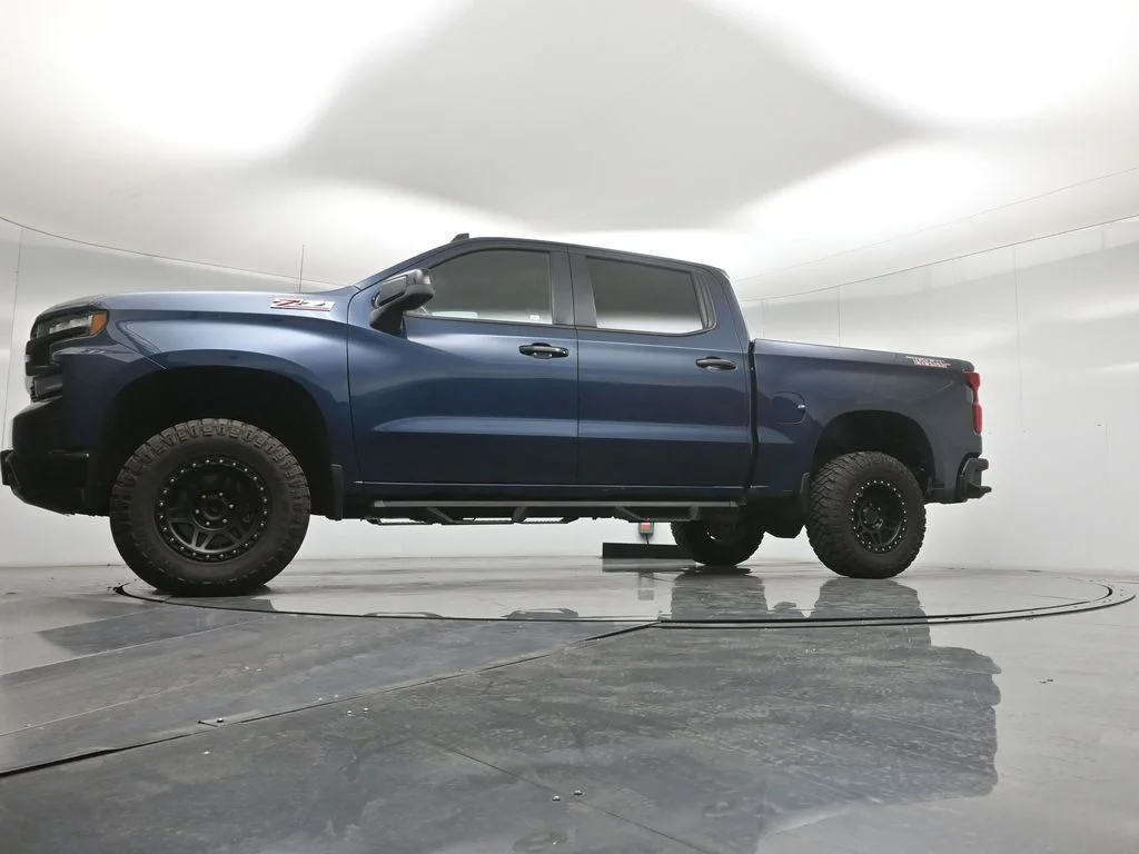 Used 2020 Blue Chevrolet LT Trail Boss image 7