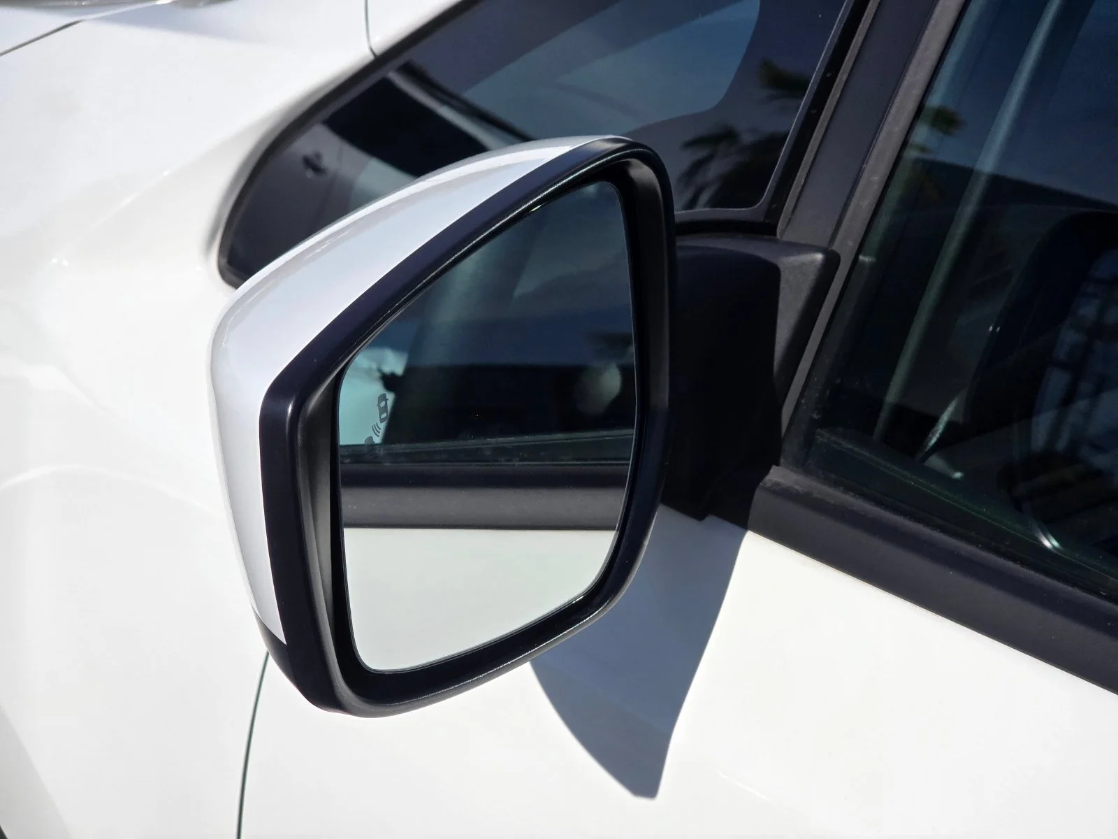 Certified Used 2025 White Nissan S image 27