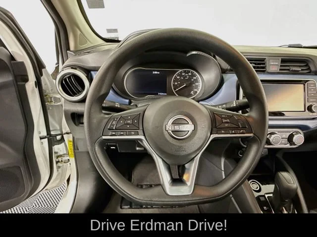 2025 Nissan Versa Sedan SV - Photo 11