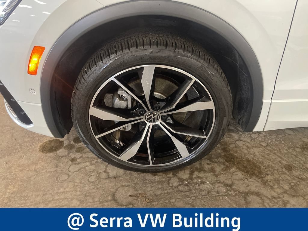 Used 2024 White Volkswagen SEL R-Line image 11