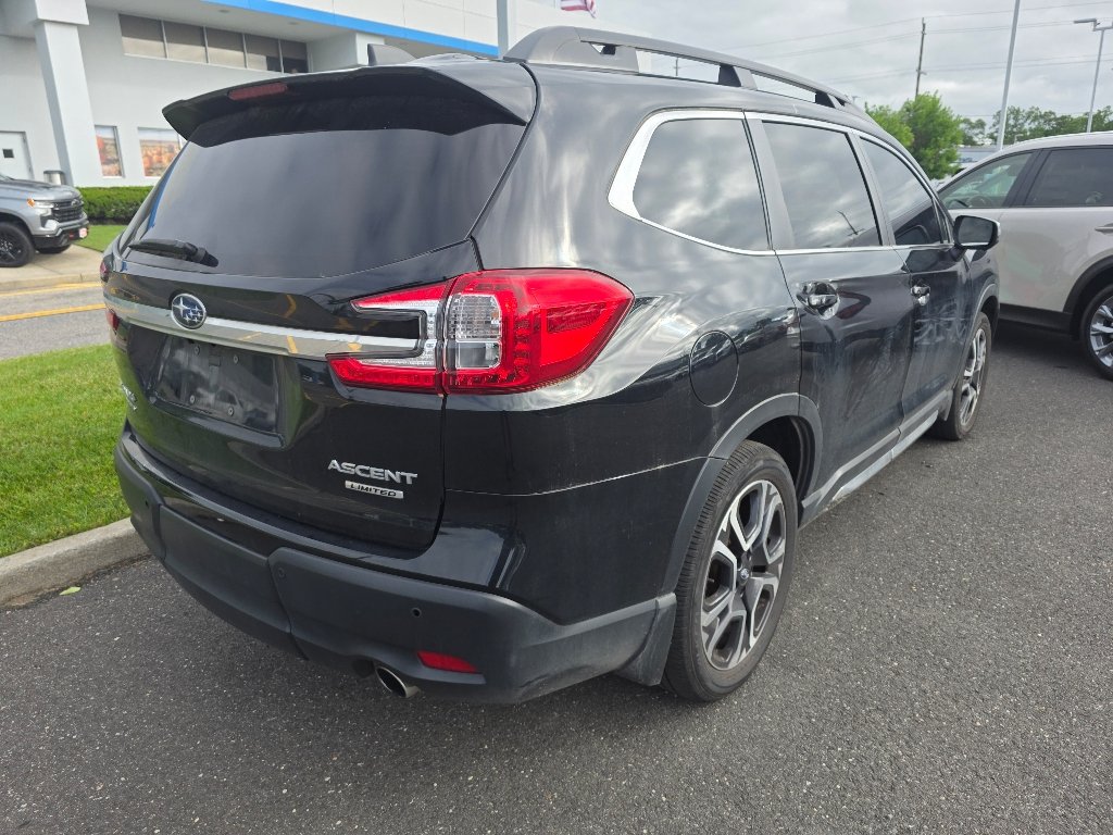 Used 2023 Crystal Black Silica Subaru Limited image 3