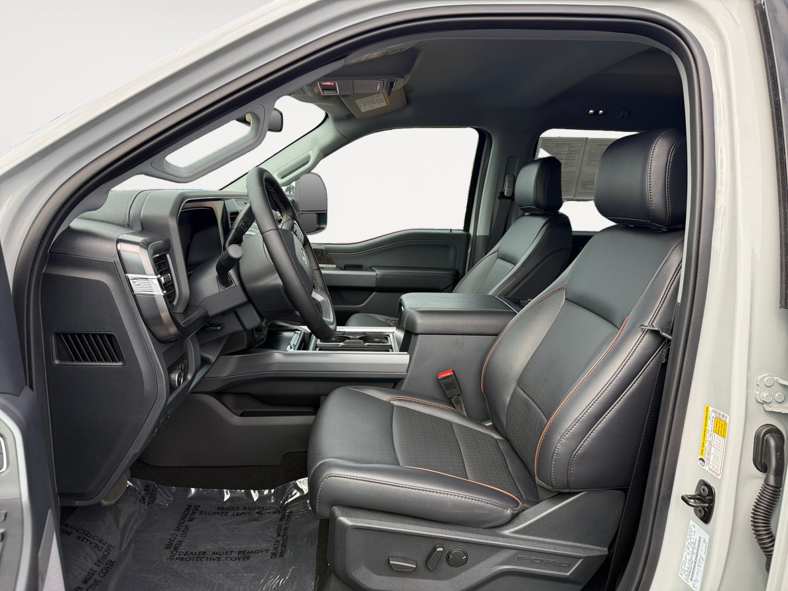 Certified Used 2025 Avalanche Ford Lariat image 10
