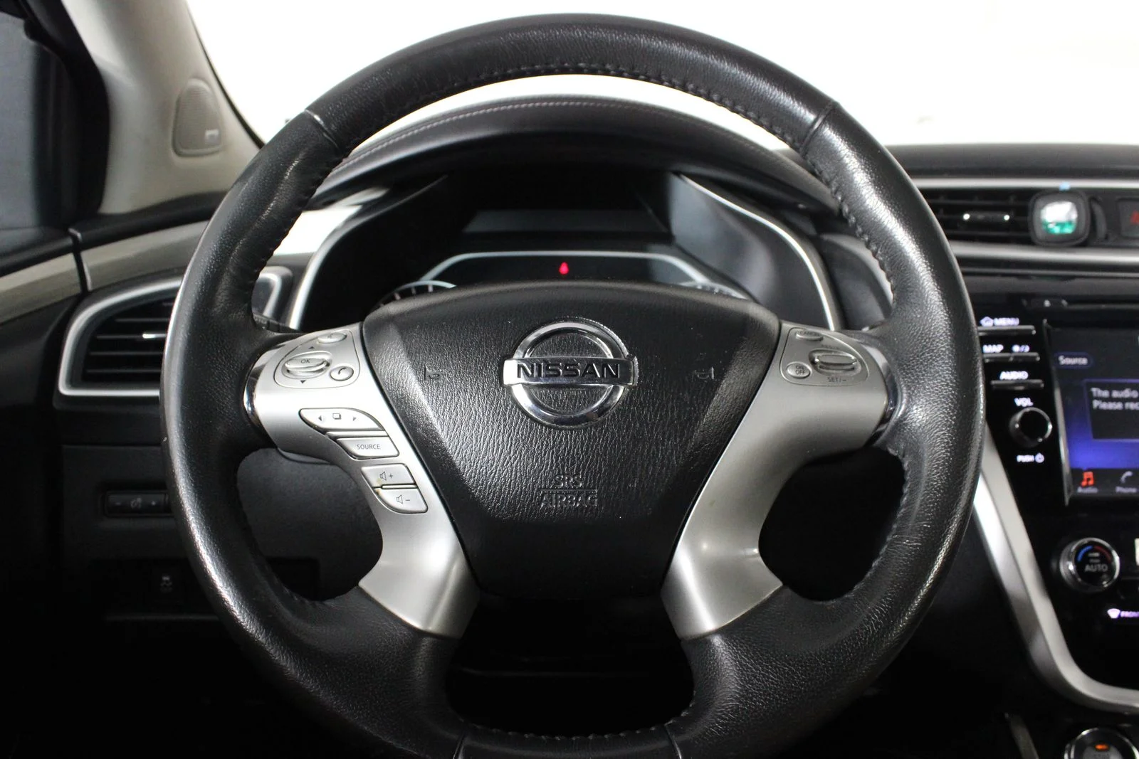 Used 2016 Black Nissan SV image 5